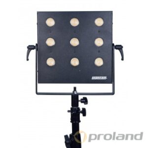 LED LIGHT 80 56 Компактный светодиодный осветительный прибор заполняющего света мощностью 60 Вт (эквив. галоген 800 Вт) встроенное цифровое ручное управление и управление по DMX. Цветовая температура: 5600К.